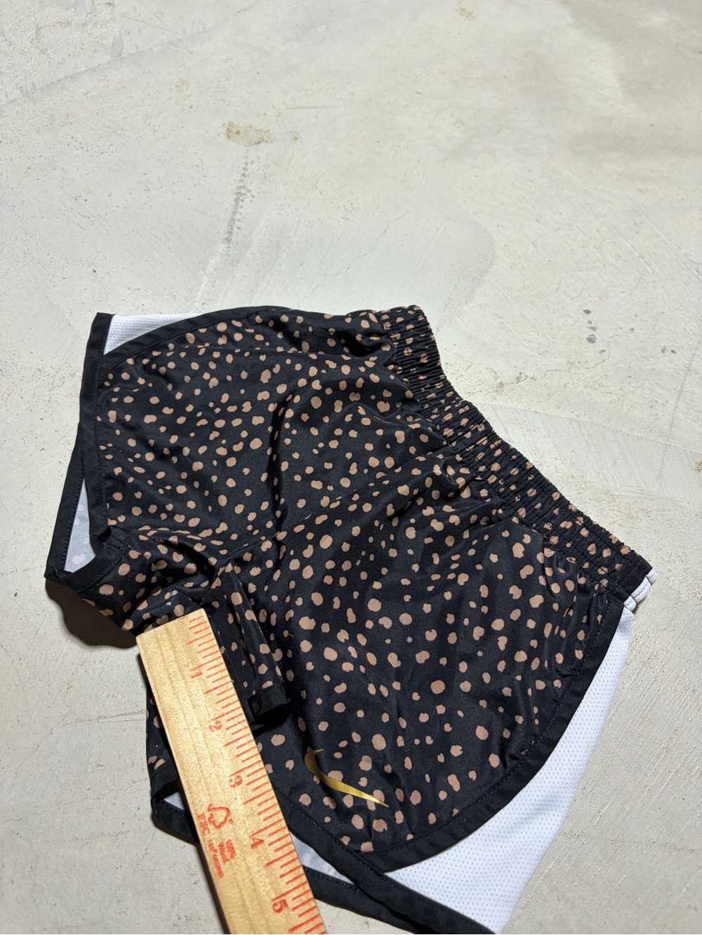 Nike kids Black Dot athletic Shorts 6 M - Picture 4 of 10